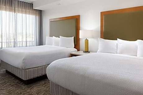 Studio Suite, Multiple Beds (2 Queen Beds and 1 Double Sofa Bed)