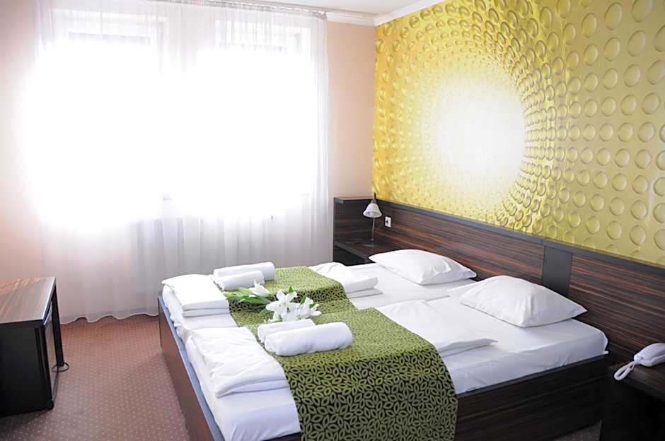 Green Hotel Budapest