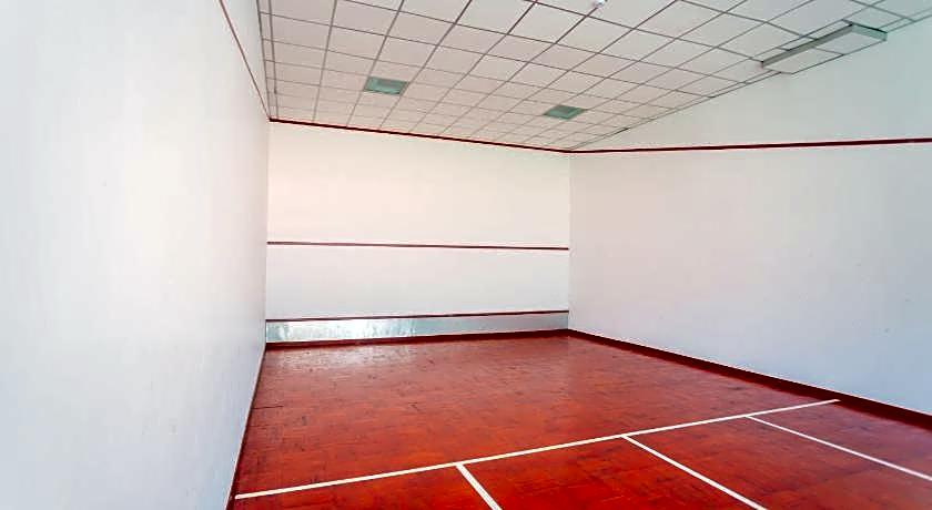 Waterfront Suites Phuket By Centara