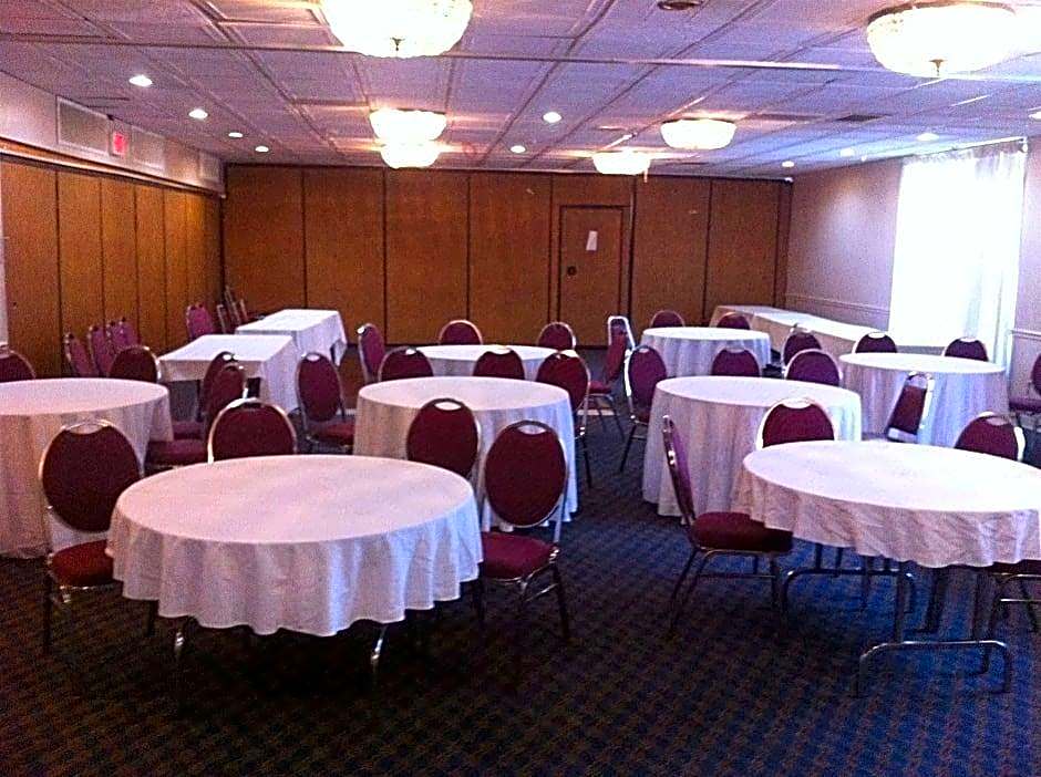 NORTHEAST GARDEN INN.