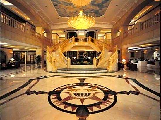 Habtoor Metropolitan Palace Hotel