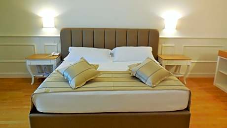 Classic Double Room with Sea View