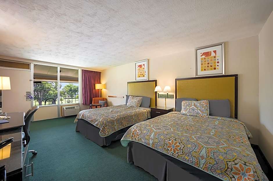 Travelodge by Wyndham Oakley