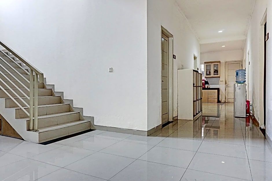 OYO 90494 Stariez Residence Karawaci