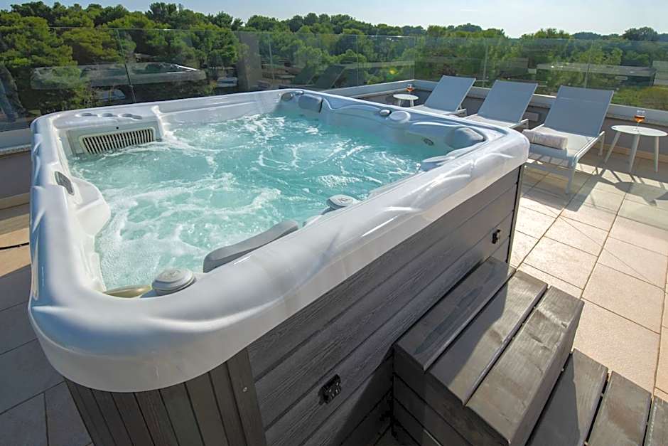 Aparthotel Punta Blu - POOL & SPA