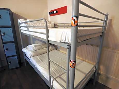 Private 8-Bedroom with External Shared Bathroom