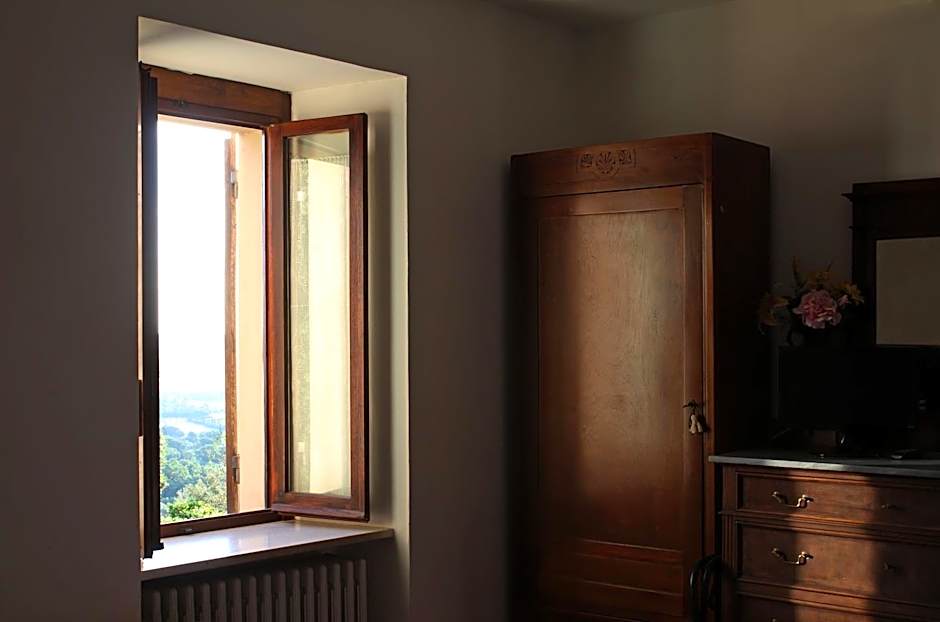 Madonna del Poggio B&B