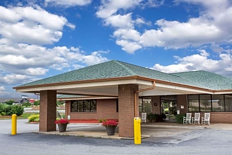 Days Inn by Wyndham Wilkesboro