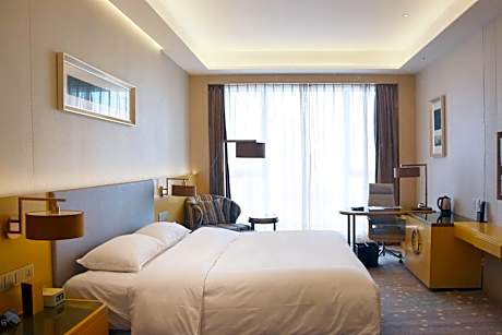 Executive Queen Room
