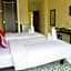 Le Hua Hotel