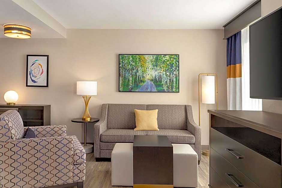 Homewood Suites by Hilton Indianapolis Downtown IUPUI