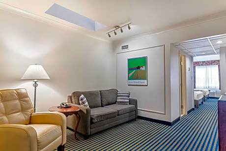 Queen Suite with Two Queen Beds