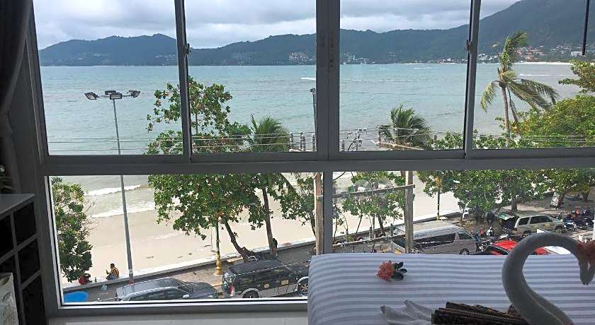 The Front Hotel and Apartments