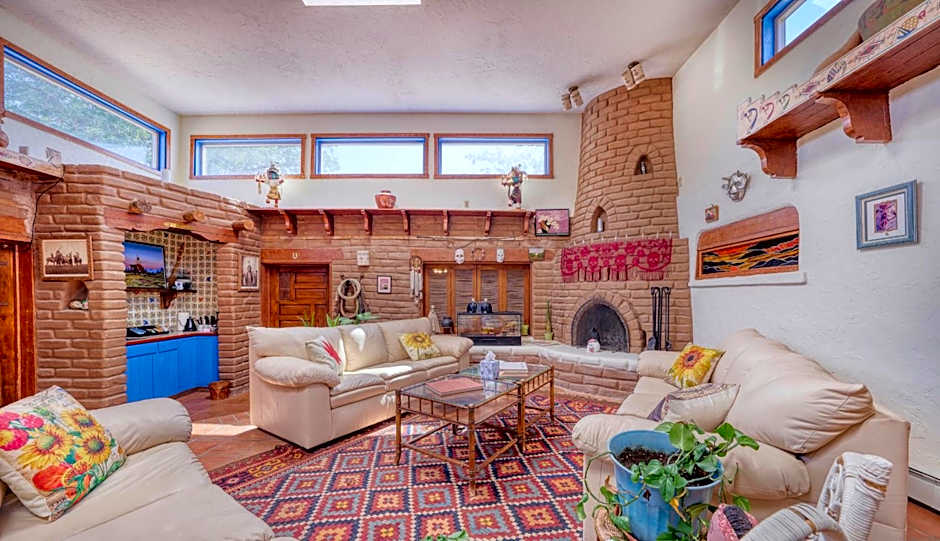 Loba Luna Bed & Breakfast