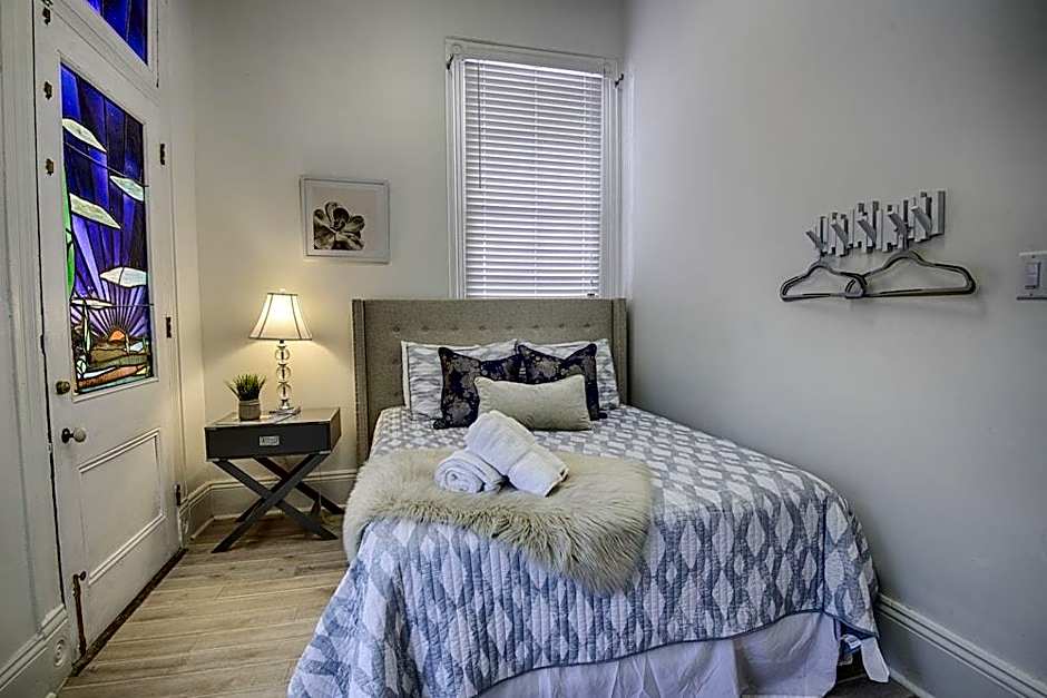 Amazing 7 BR - Next to Frenchman St