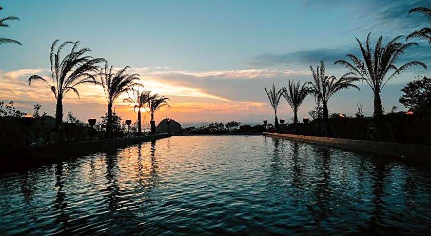 BOTANICAL POOL CLUB