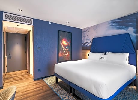 Space Executive Room
