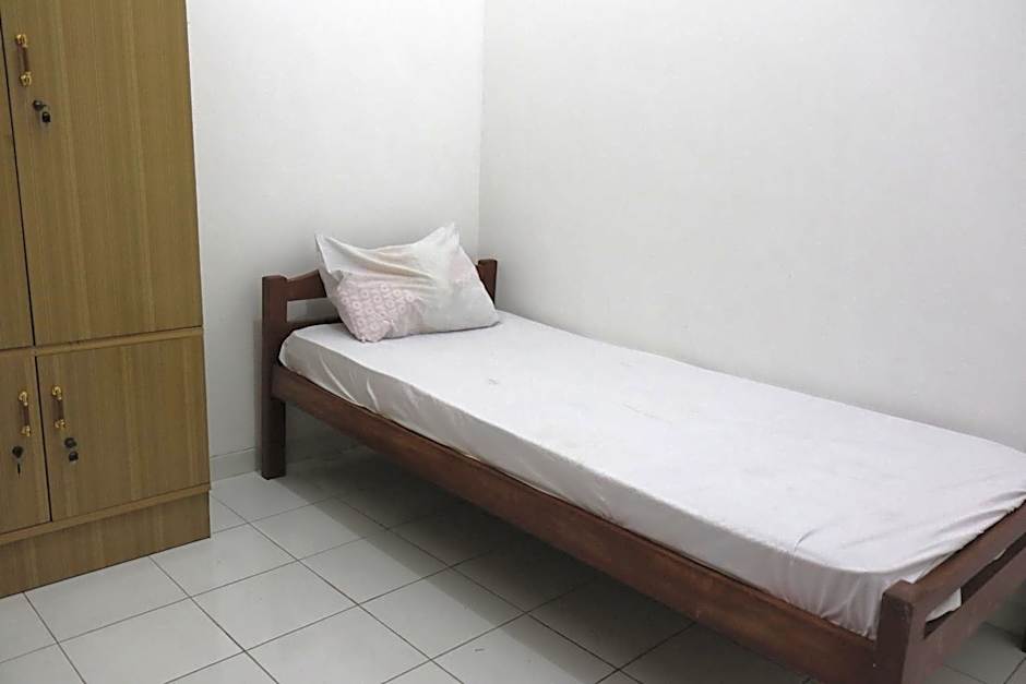 OYO Life 93786 Kost Alamku Syariah