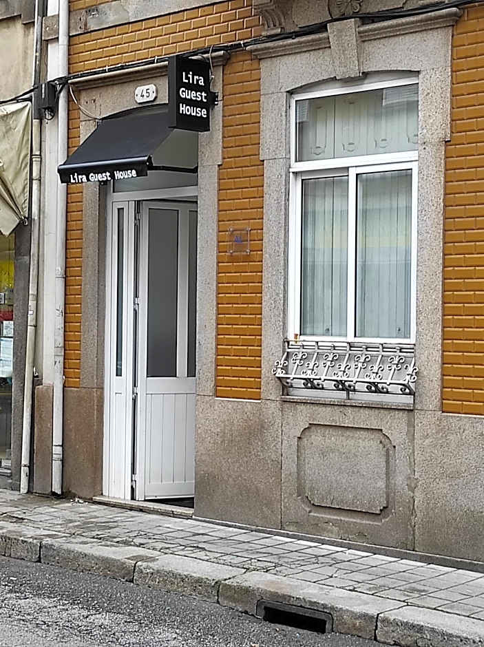 Lira Guest House B&B