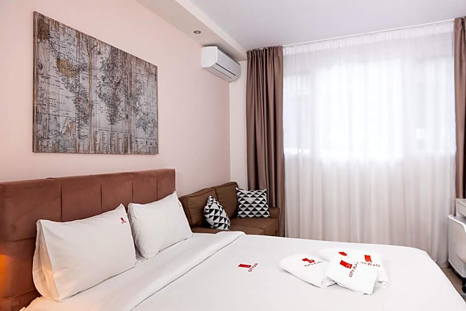 City Plaza Apartments & Rooms