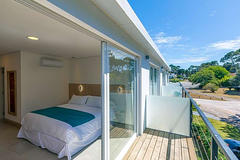 Live Hotel Boutique (Adults only)