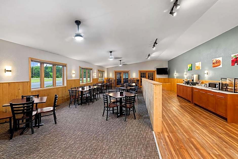 Quality Inn & Suites Munising
