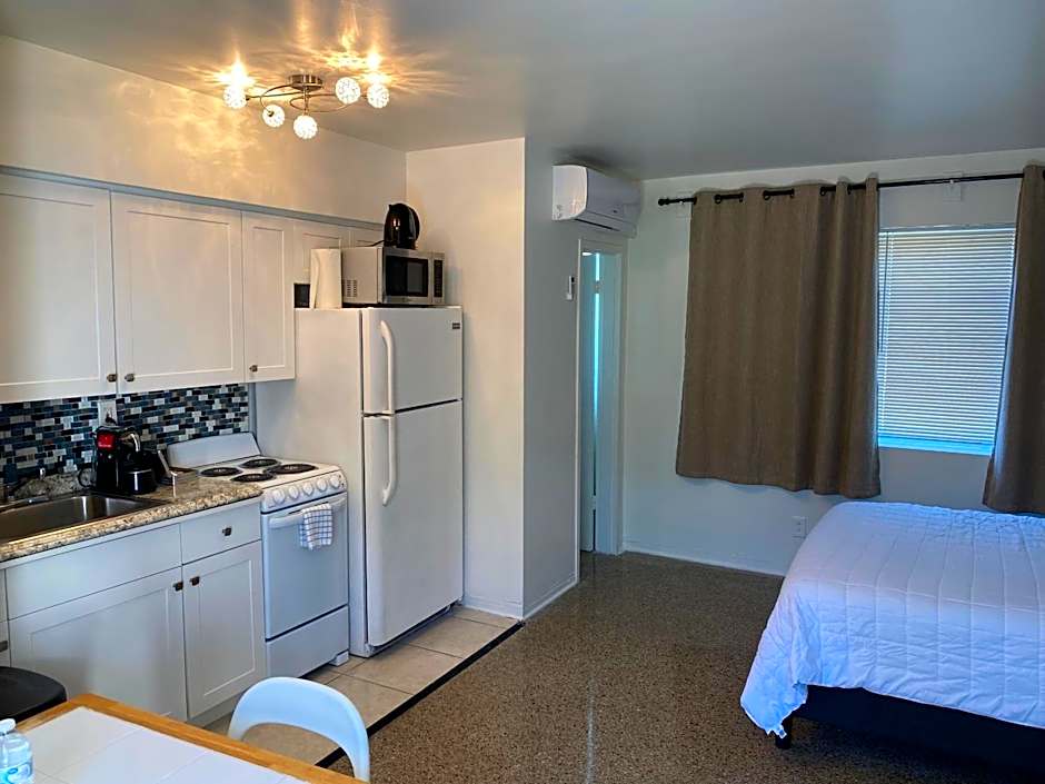 Tiana Beach Inn