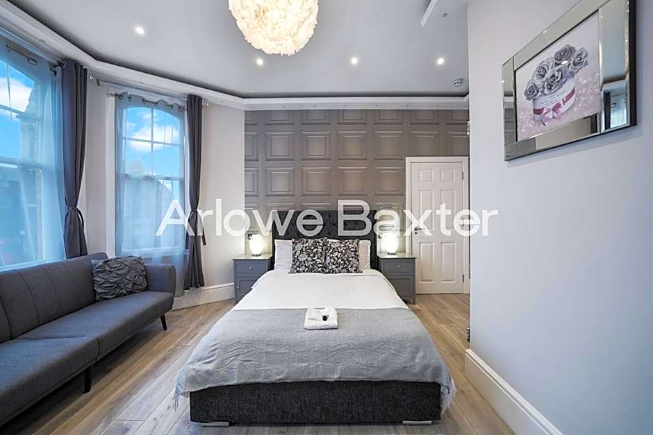 Hackney Suites - En-suite rooms & amenities