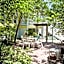 Georgianne Inn & Suites