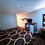 Super 8 by Wyndham Reedsburg