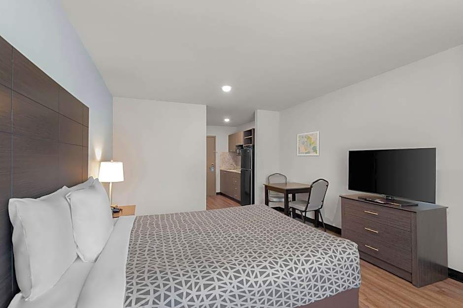 WoodSpring Suites Atlanta Airport