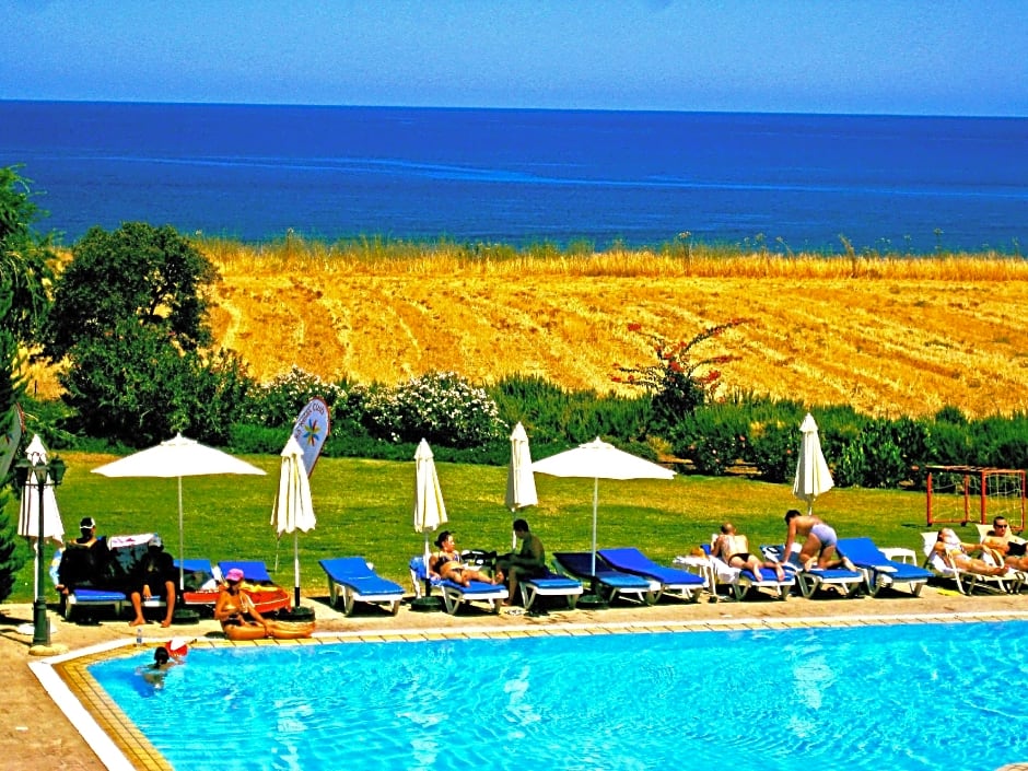 Akamanthea Holiday Village