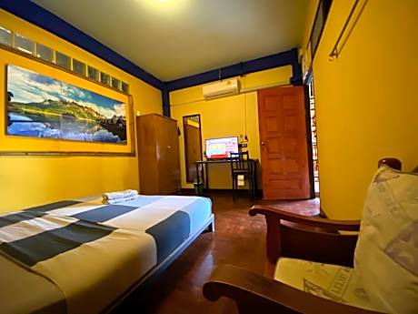 Standard Double Room with Shared Bathroom