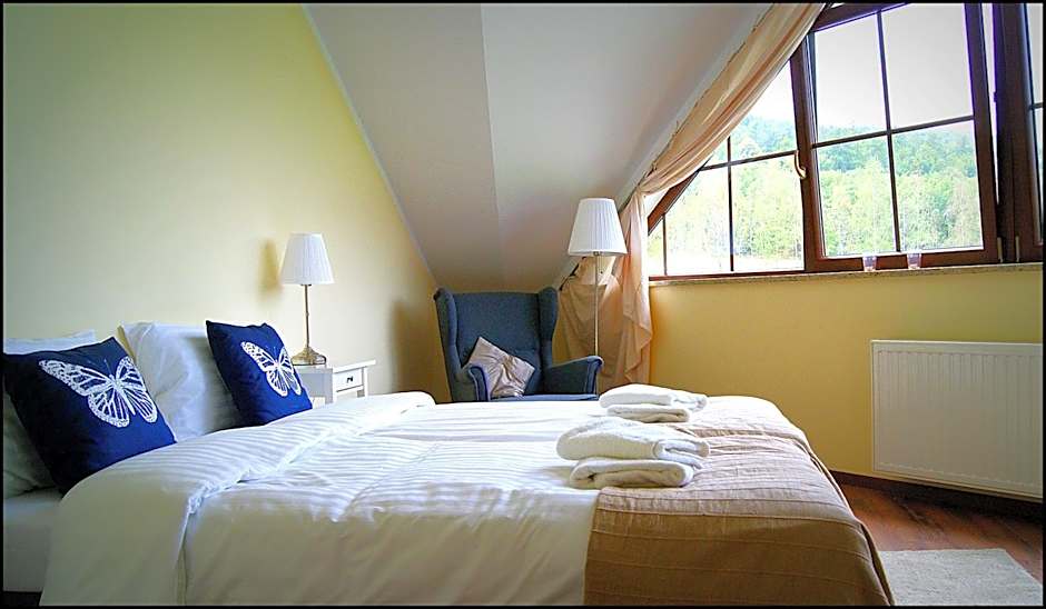 Zdjęcie 1 z 6 — Standard 1 King Bed