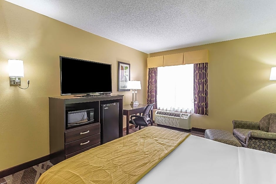 Quality Inn Warsaw I-40