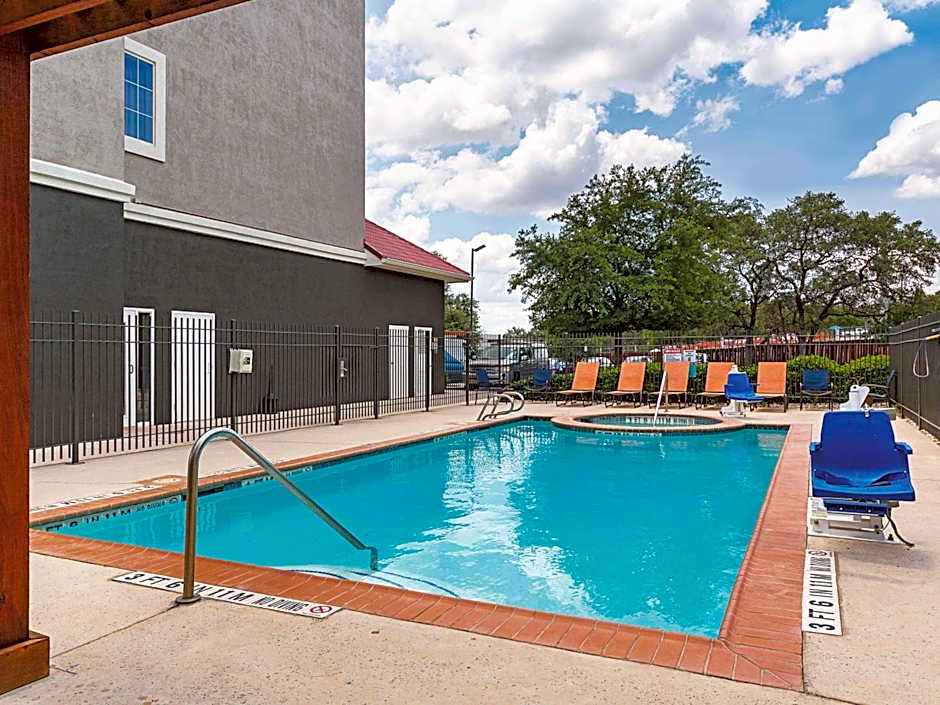 La Quinta Inn & Suites by Wyndham San Antonio Northwest