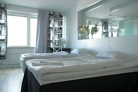 Apartment with Shower