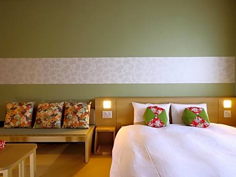 Standard Queen Room