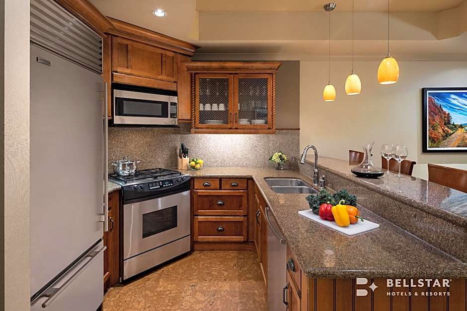 The Royal Kelowna - Bellstar Hotels & Resorts