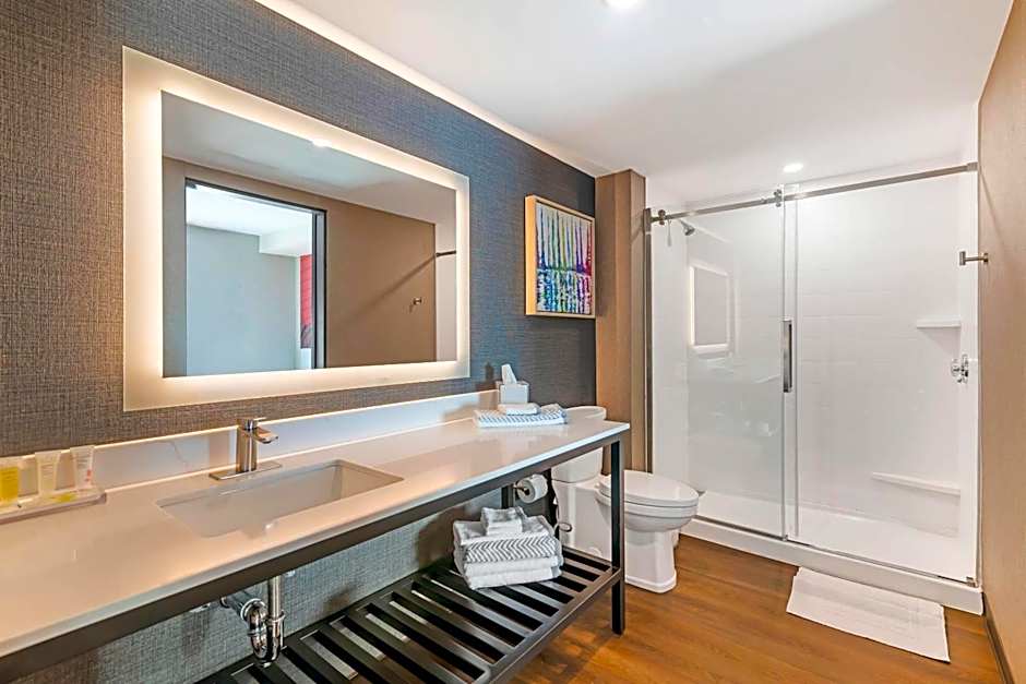 Cambria Hotel & Suites Plymouth