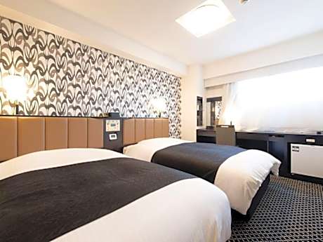 Twin Room - Non-Smoking