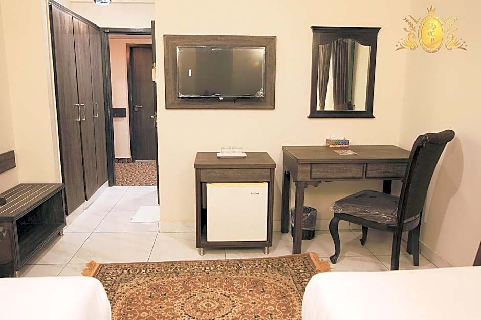 Hotel Crown Inn