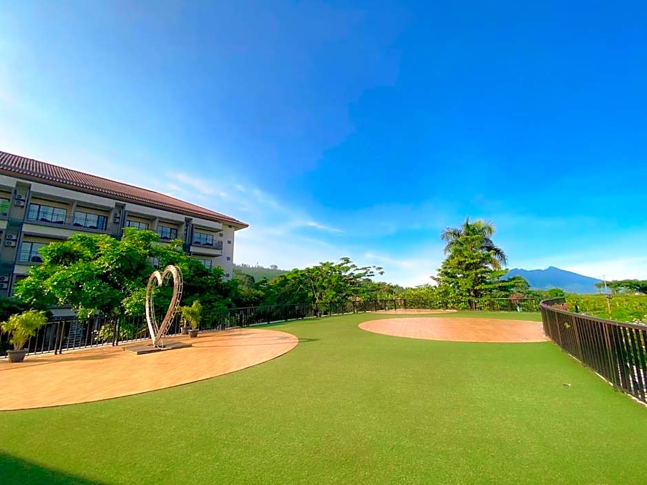 The Green Peak, ARTOTEL Curated