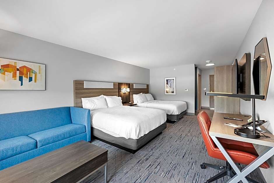 Holiday Inn Express & Suites Marinette By IHG