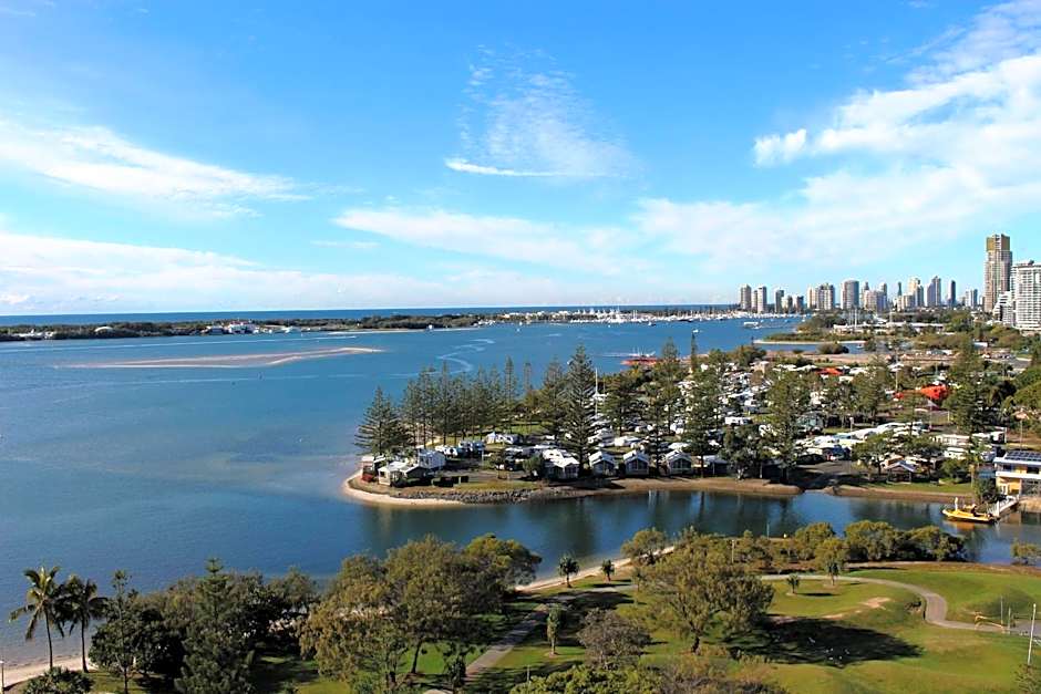 Crystal Bay On The Broadwater
