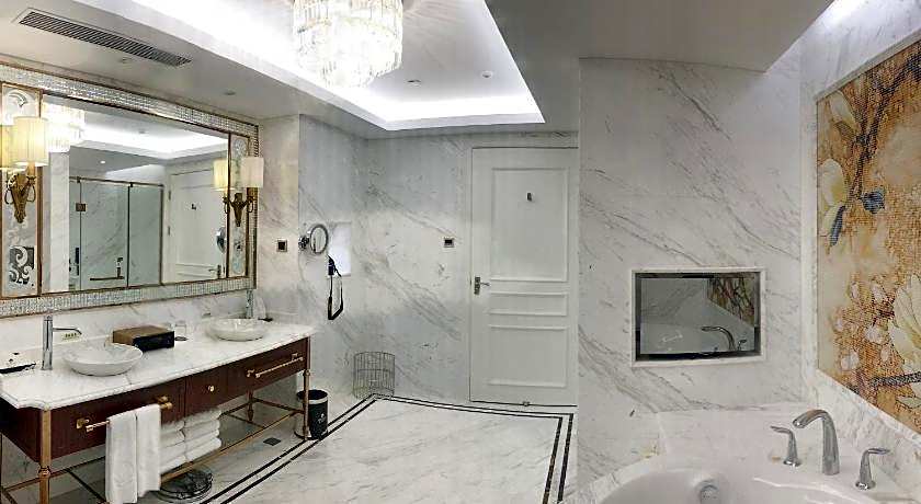 New Junyue International Hotel Guangzhou South Station Jinlong Subway Station