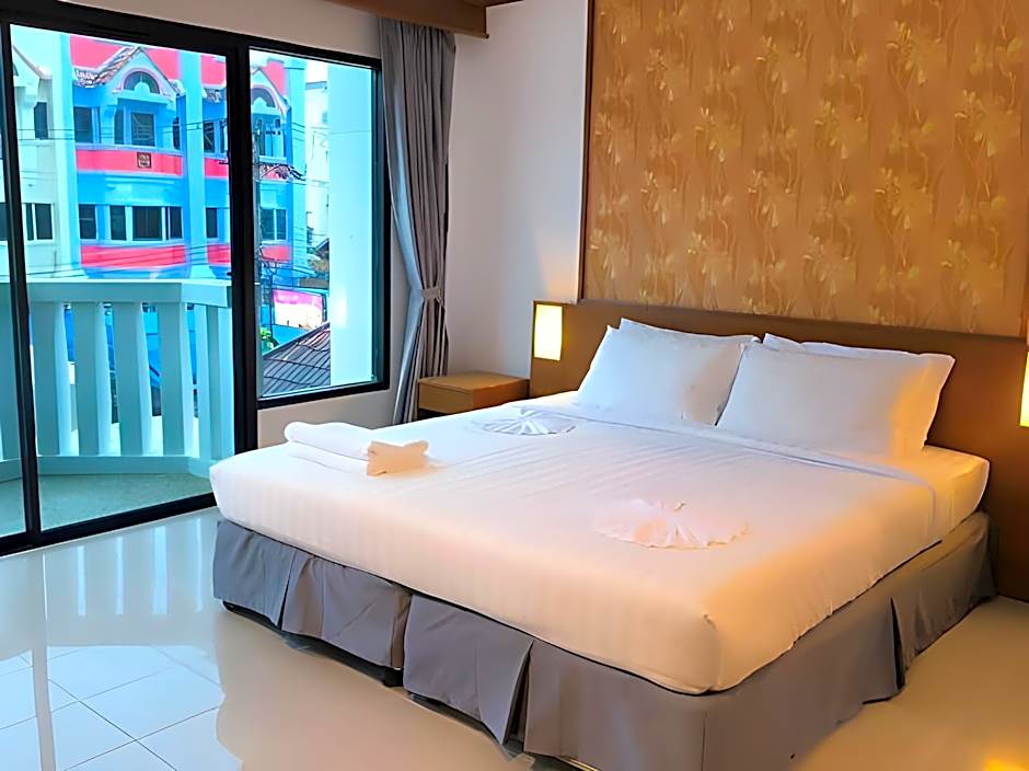 Rattana Karon Beach Hotel