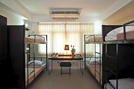 Quadruple Room with Bathroom