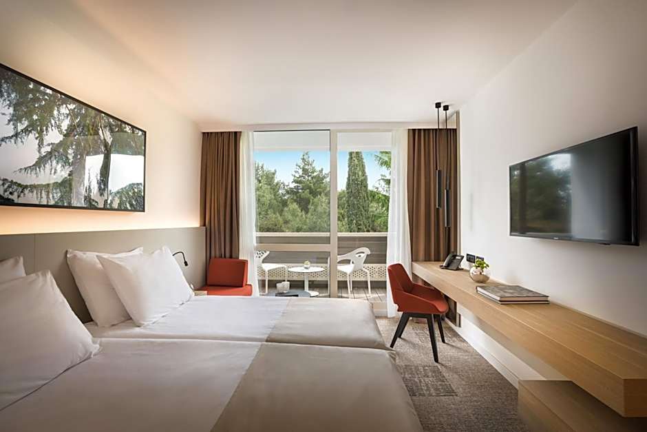 Photo 1 of 7 of Junior Suite