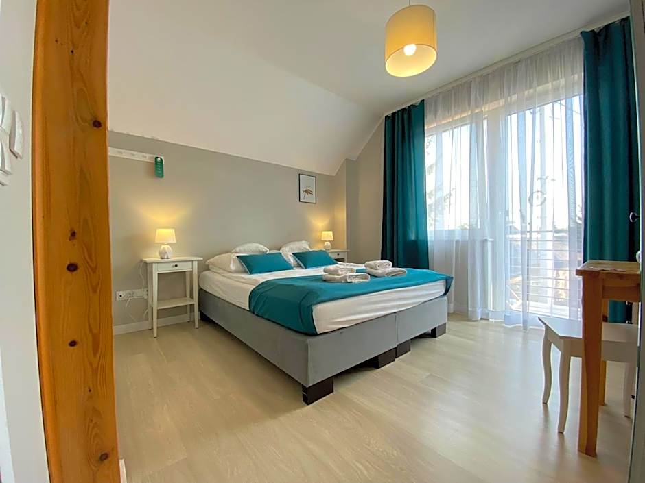 Photo 1 of 6 of 1 Double Bed or 2 Beds, Balcony